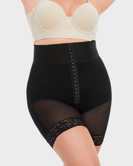 Pantalones cortos de cintura ultra alta con diseño esculpido y deshuesado