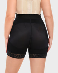 Pantalones cortos de cintura ultra alta con diseño esculpido y deshuesado
