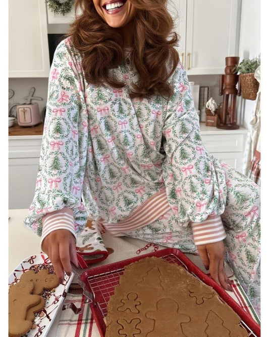 Women’s Christmas Tree & Bow Print Loungewear Set – Soft Cozy Two-Piece Pajamas